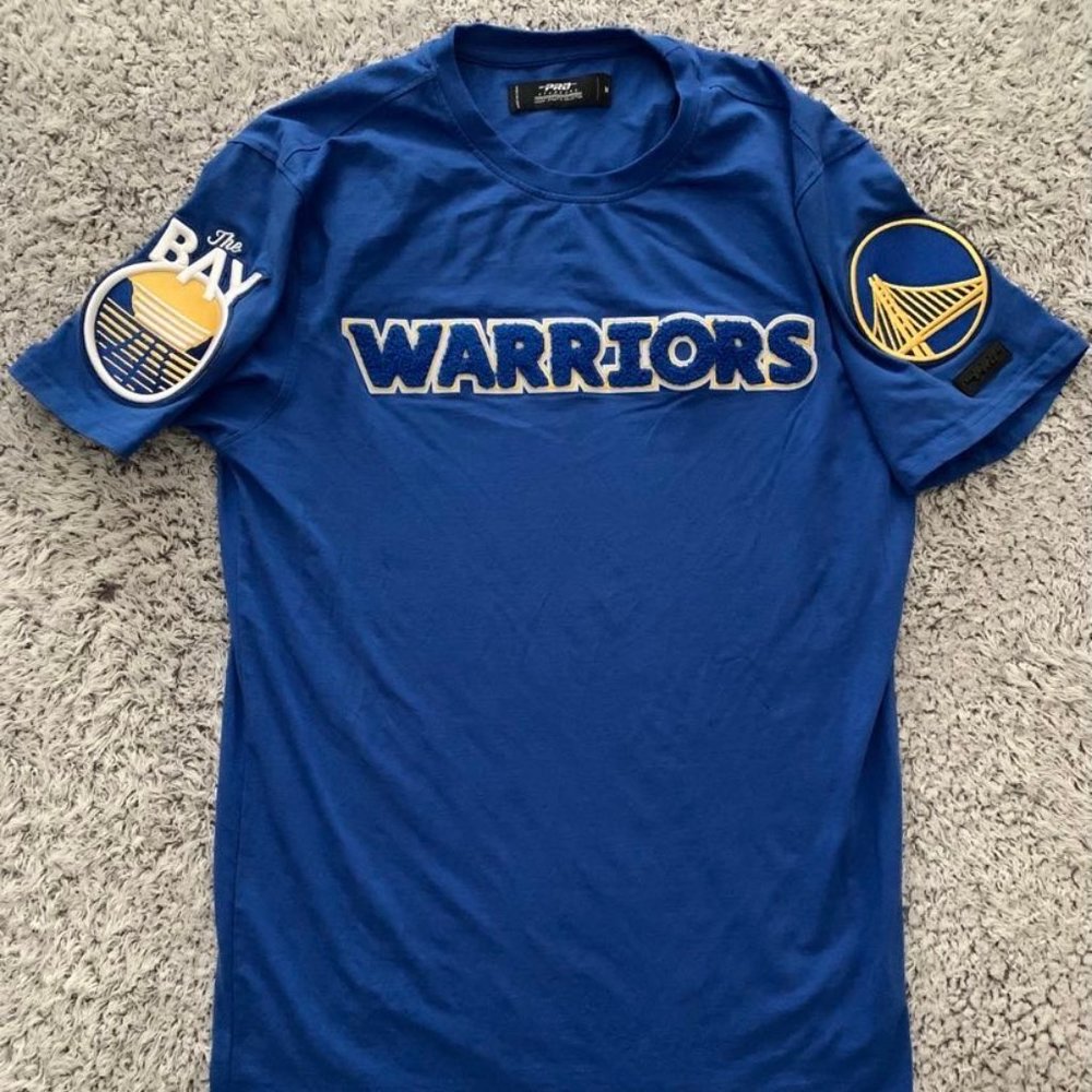 Golden State Warriors 3D Letterman T-Shirt. Medium. Pro Standard.